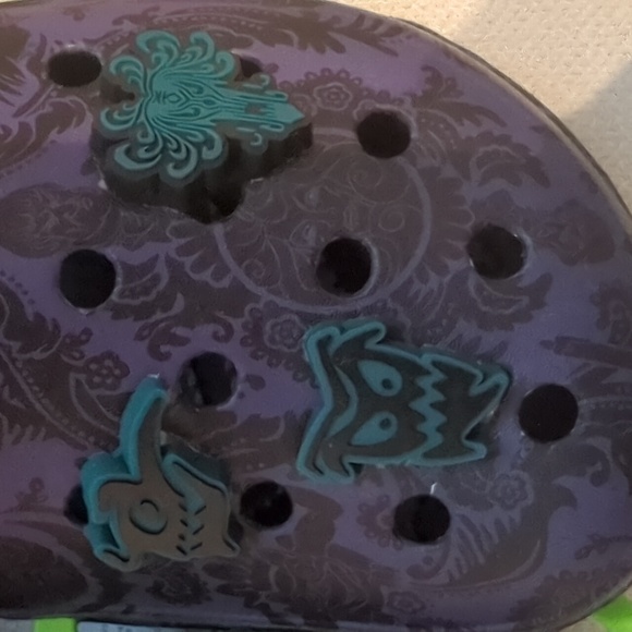 Disney Haunted Mansion Crocs M7/W9 NWT - Picture 4 of 9